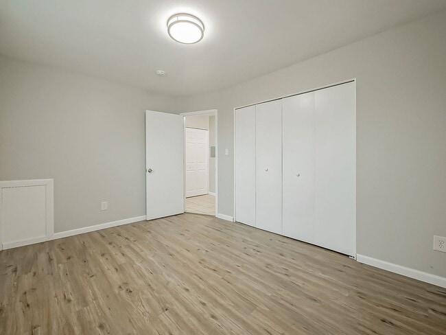 Building Photo - 1490 Nancywood Dr