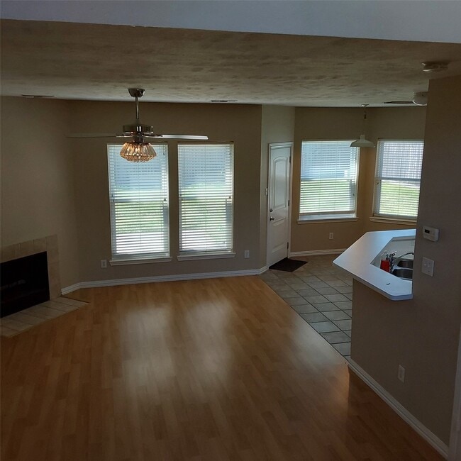 Building Photo - 13726 Rocky Bluff Dr