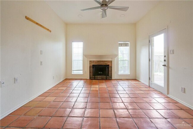Building Photo - 312 Condor Ave