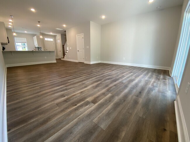 Building Photo - 339 Old Grove Ln