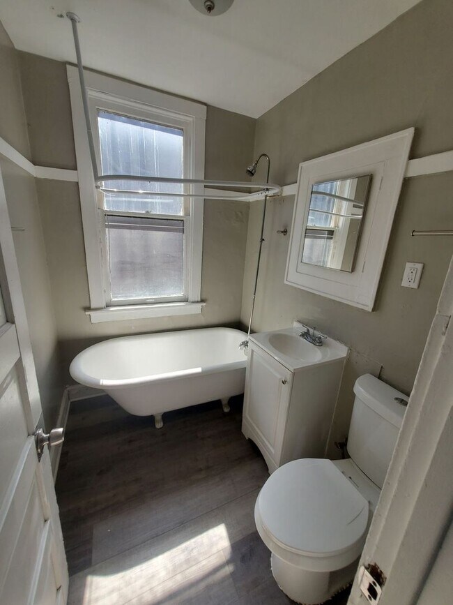 Building Photo - 3149 N 25th St