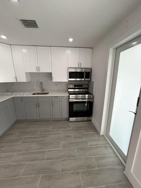 Building Photo - 7154 SW 22nd St