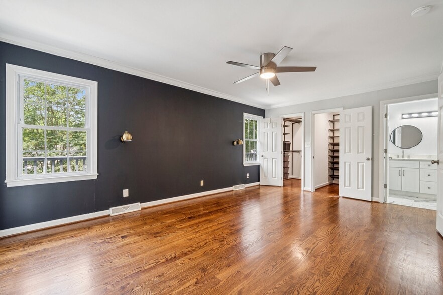 Primary Bedroom Suite - 8323 Cliffside Dr