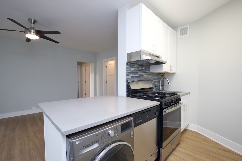 Building Photo - 730 Judson Ave