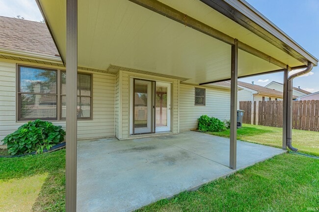 Building Photo - 3900 Deer Trail