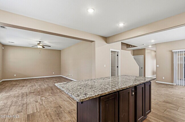 Building Photo - 1004 Wensley Pl