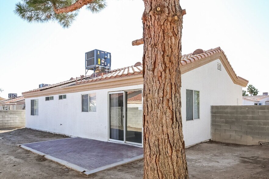 Building Photo - 5238 Olive Dale Ct