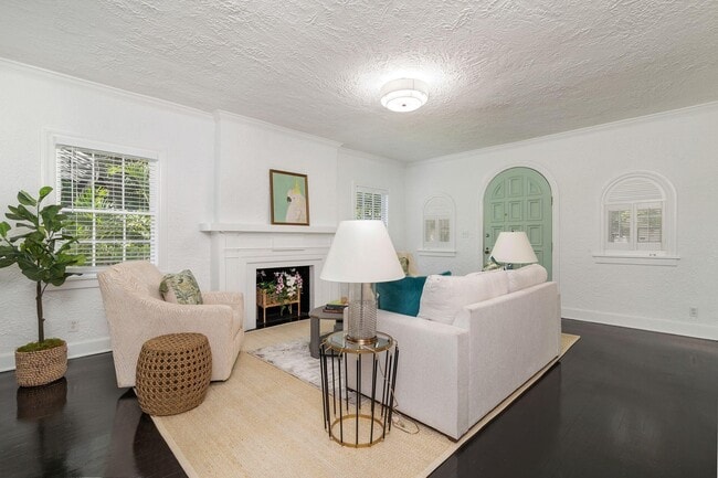 Building Photo - 3020 Vincent Rd