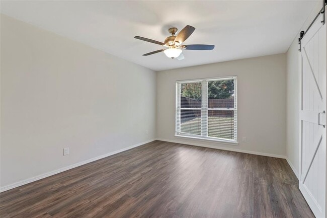 Building Photo - 2601 Knoll Trail