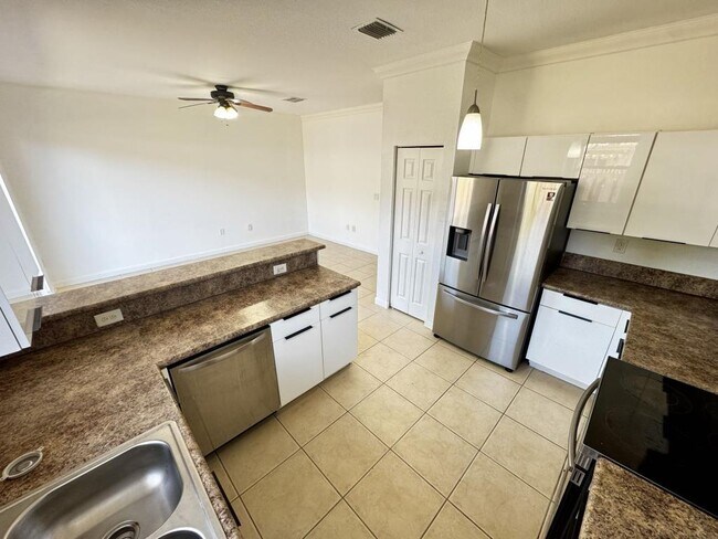 Building Photo - 12975 SW 135th St