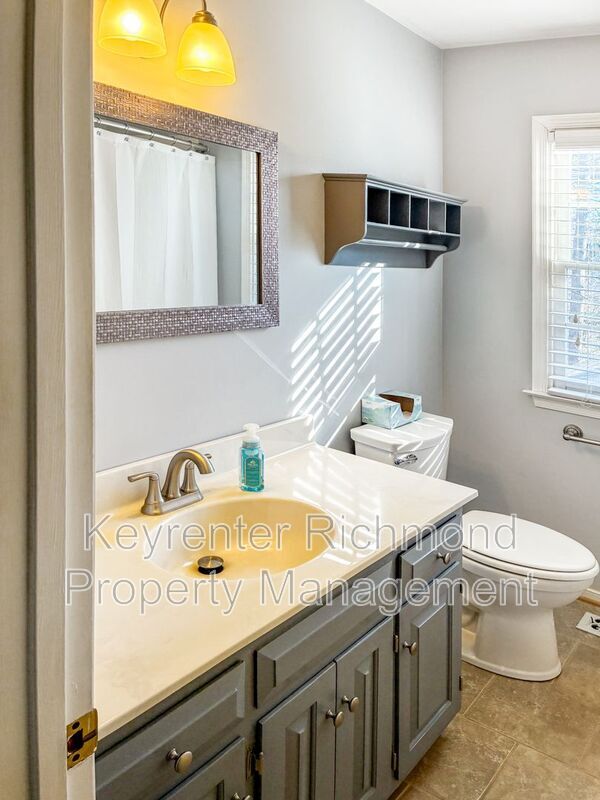 Building Photo - 10292 Wanchese Way