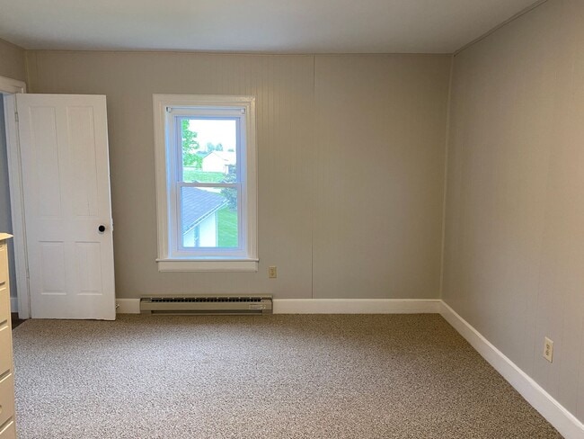 Building Photo - Coming soon! 4 Bedroom Farmhouse for Rent ...