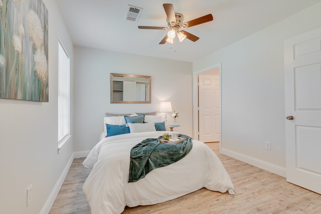 Building Photo - 380 Railroad Ave