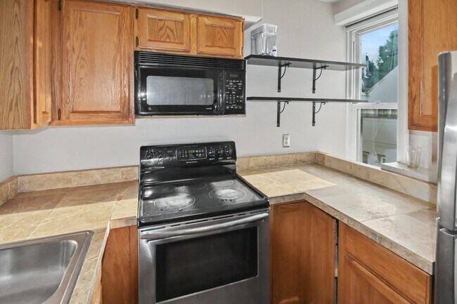 Building Photo - 238 S 11th St