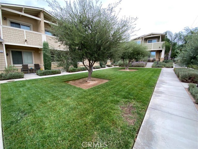 Building Photo - 2643 E Foothill Blvd