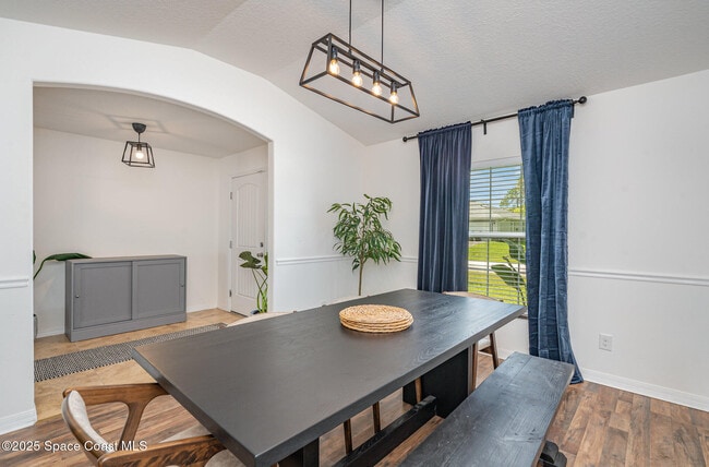 Building Photo - 499 Bayard Ave NE