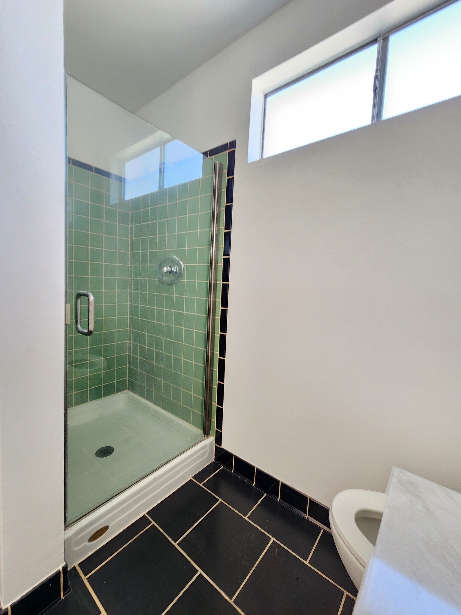 Building Photo - 2336 34th St