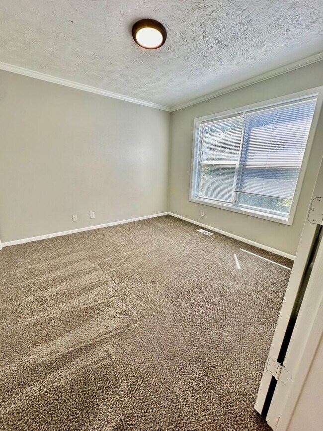 Building Photo - 1108 Mazatlan Cir