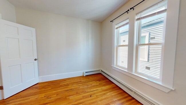 Building Photo - 11 Elder St