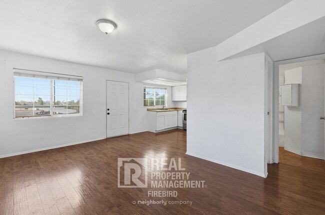 Building Photo - 45 N Phyllis-209