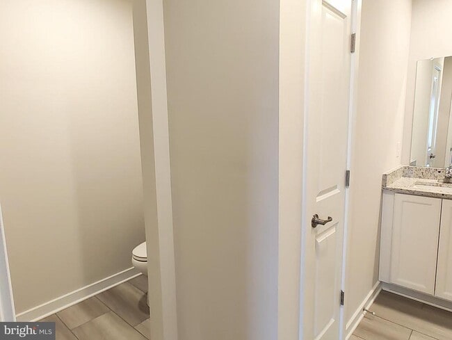 Building Photo - 3 Wafer Aly