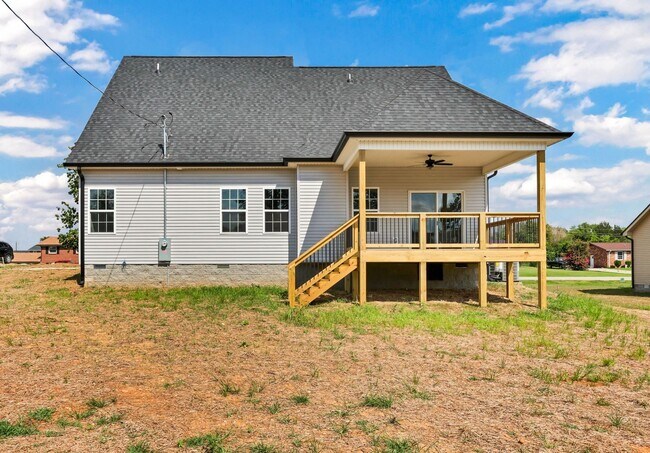 Building Photo - BRAND NEW Hidden Gem!