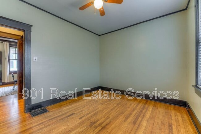 Building Photo - 2212 Nelson Ave