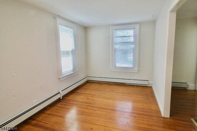 Building Photo - 238 Claremont Ave
