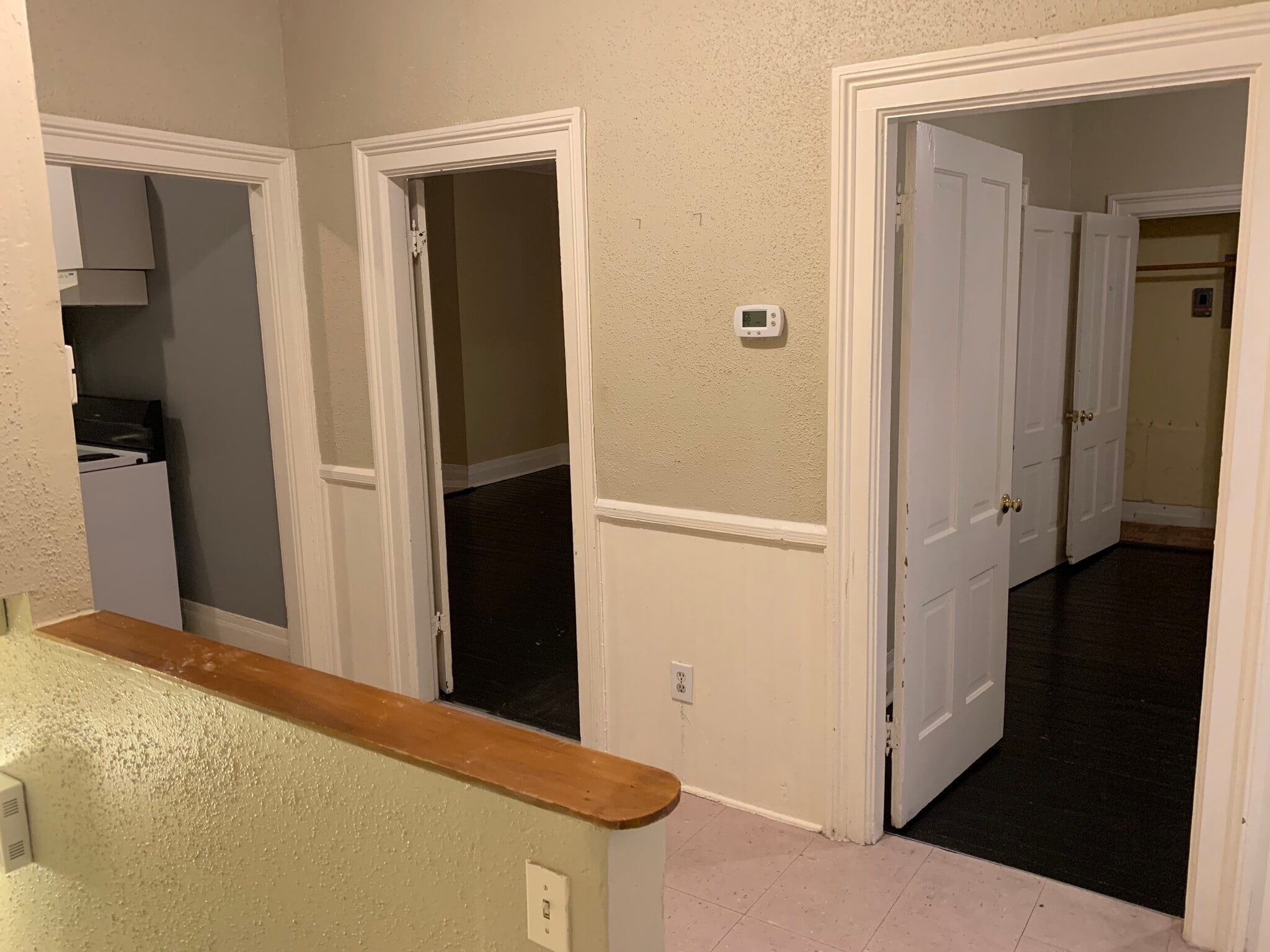 Building Photo - 421 E Anderson St