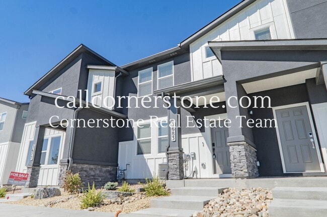 Building Photo - 3683 Levy Pk Dr