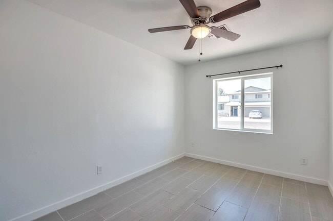 Building Photo - 5 Bedroom, 3 Bath, Pool, Remodeled