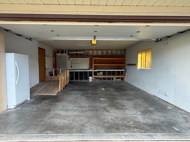 Building Photo - 2636 Hickory Dr