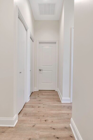 Building Photo - 251 Main St