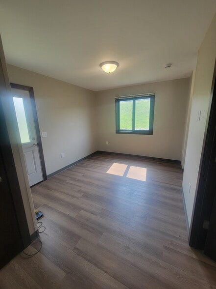 Building Photo - 145 Hope Village Way