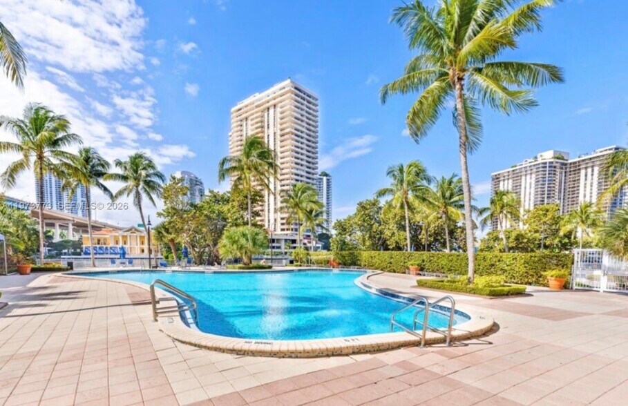 Building Photo - 19390 Collins Ave