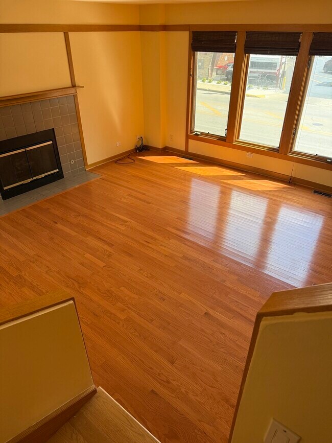 Building Photo - 429 S Oak Park Ave
