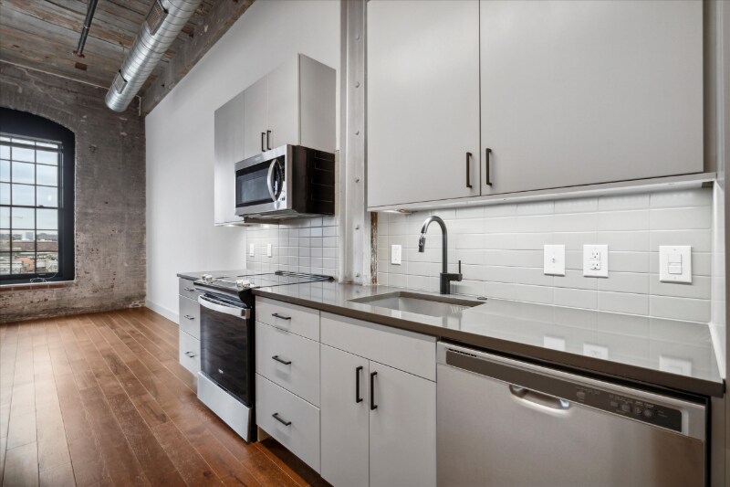 Building Photo - 173 W Berks St