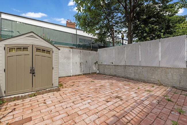 Building Photo - 217 HIGHWOOD Ave