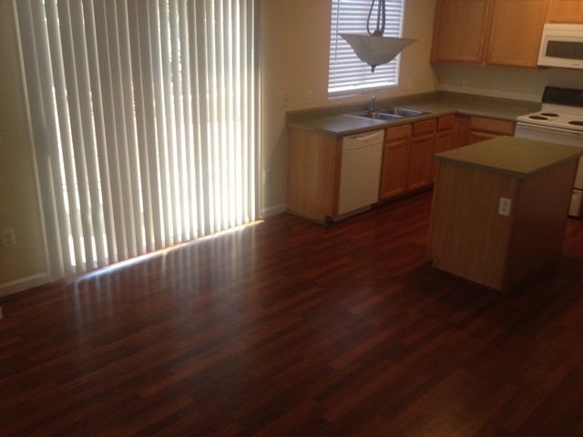 Building Photo - 1222 S 119th Ln