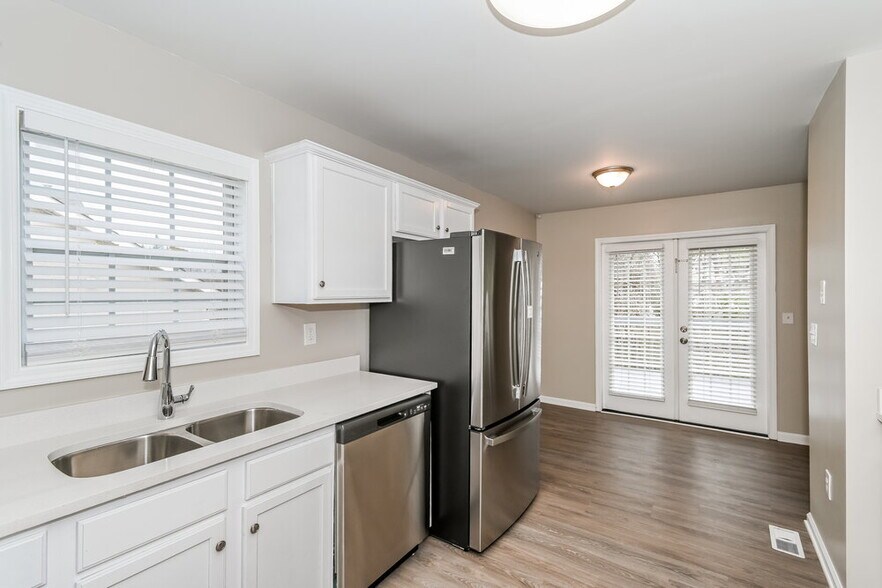 Building Photo - 6401 Harvester Cir