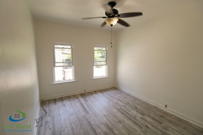 Building Photo - 01149 - P - No Mark Up - 1212-1214 Hester ...