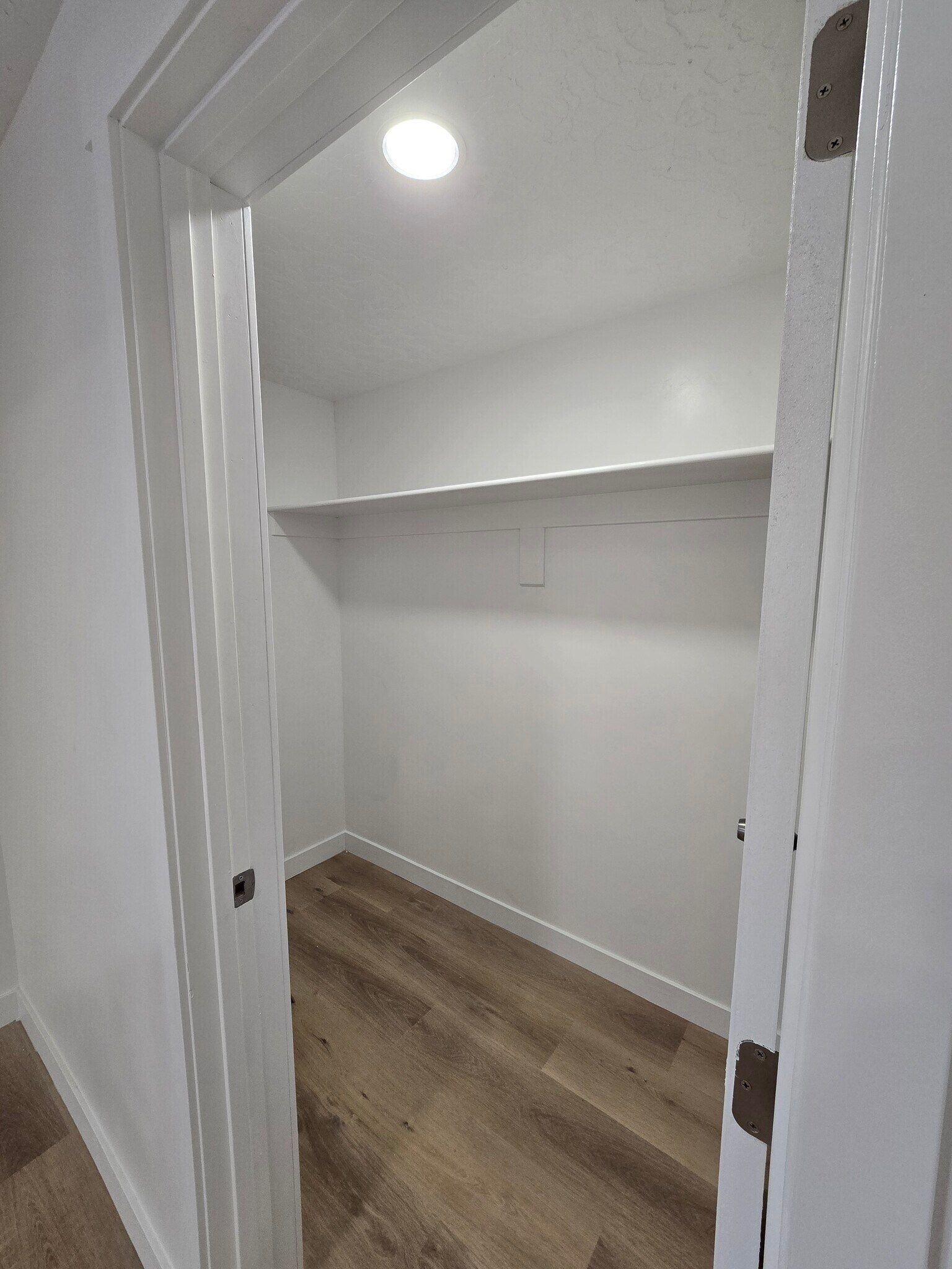 Building Photo - 844 W Fallow Dr