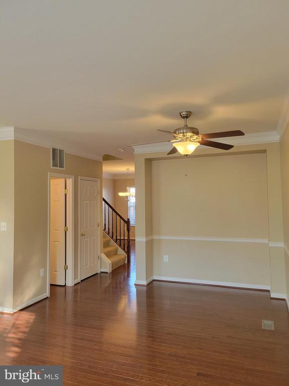 Building Photo - 1110 Farrish Pl