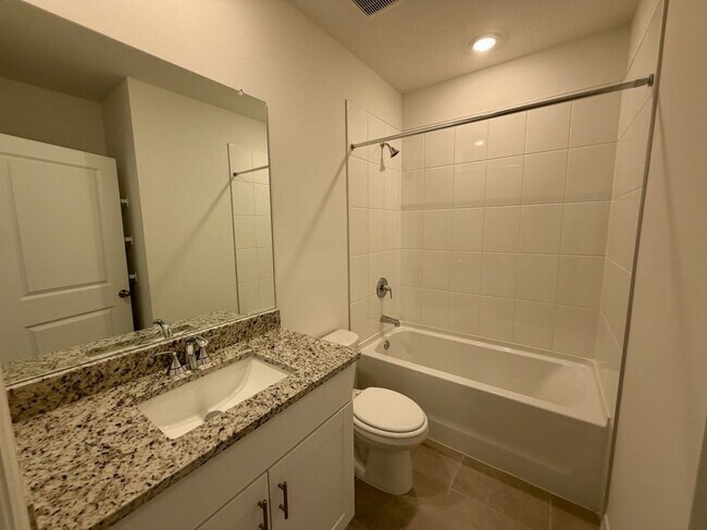 Building Photo - 1483 Brekey Wy
