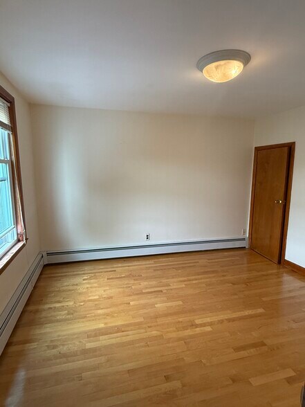 Building Photo - 54 Webster Ave