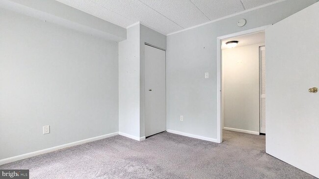 Building Photo - 125 Leedom Way