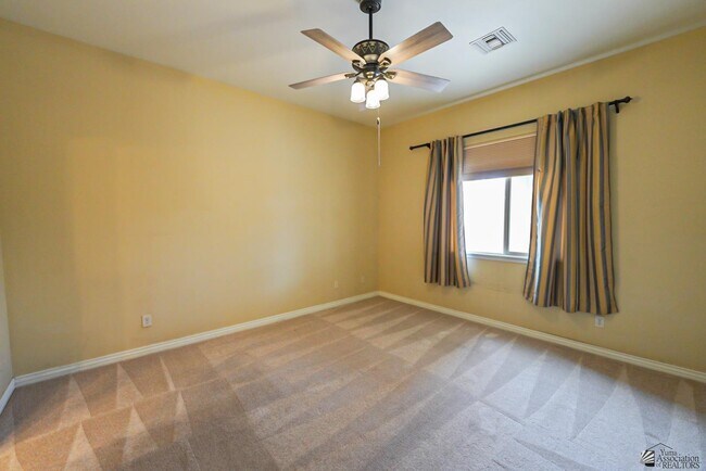Building Photo - 3476 S Woodpecker Way