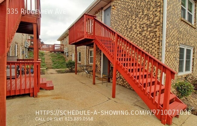 Building Photo - 335 Ridgeview Ave
