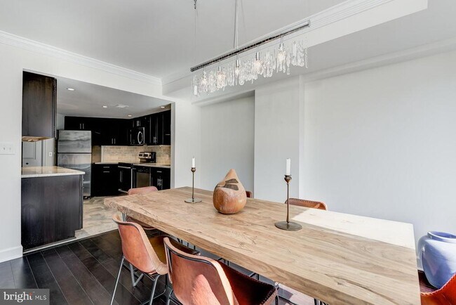 Building Photo - 1080 Wisconsin Ave NW