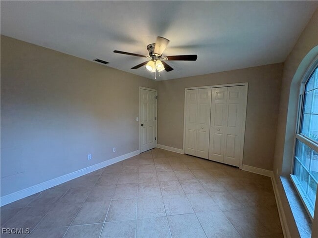 Building Photo - 2631 SW 54th Terrace